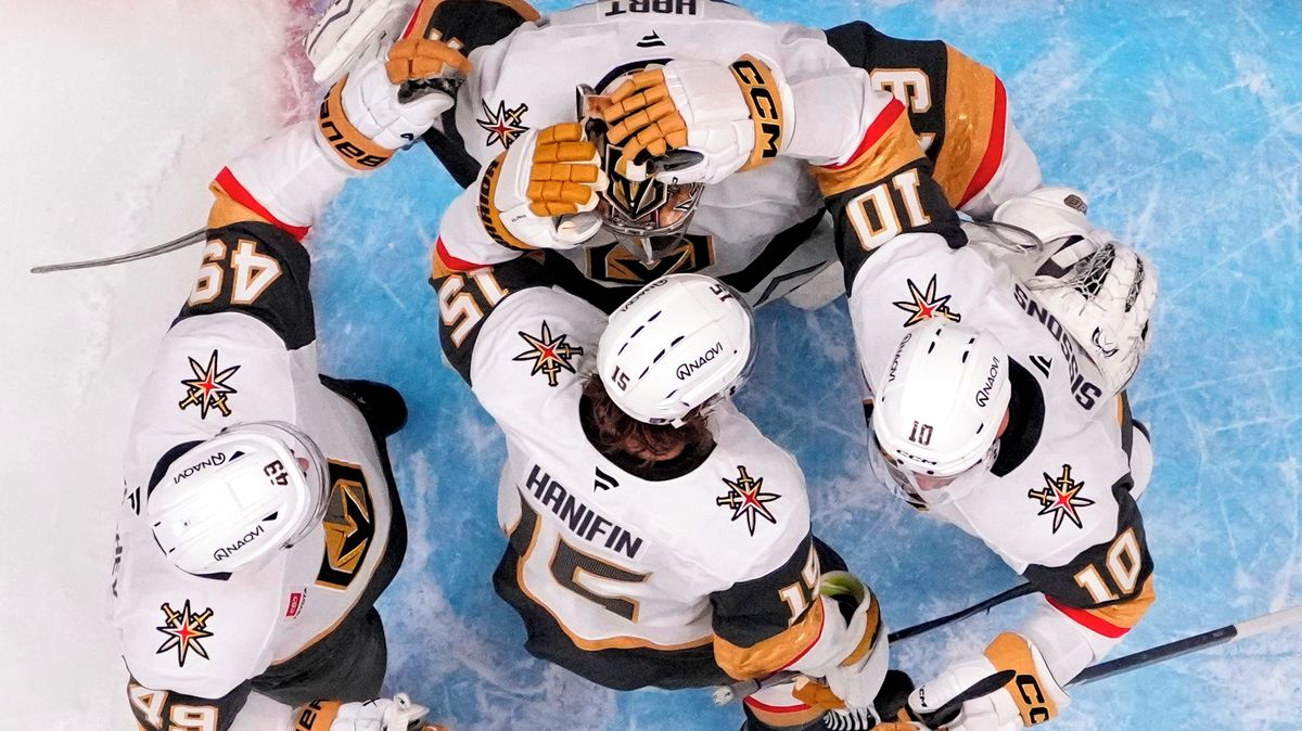 Tvrdý trest pro Vegas. NHL jim vzala volbu v draftu, trenér vyfasoval vysokou pokutu