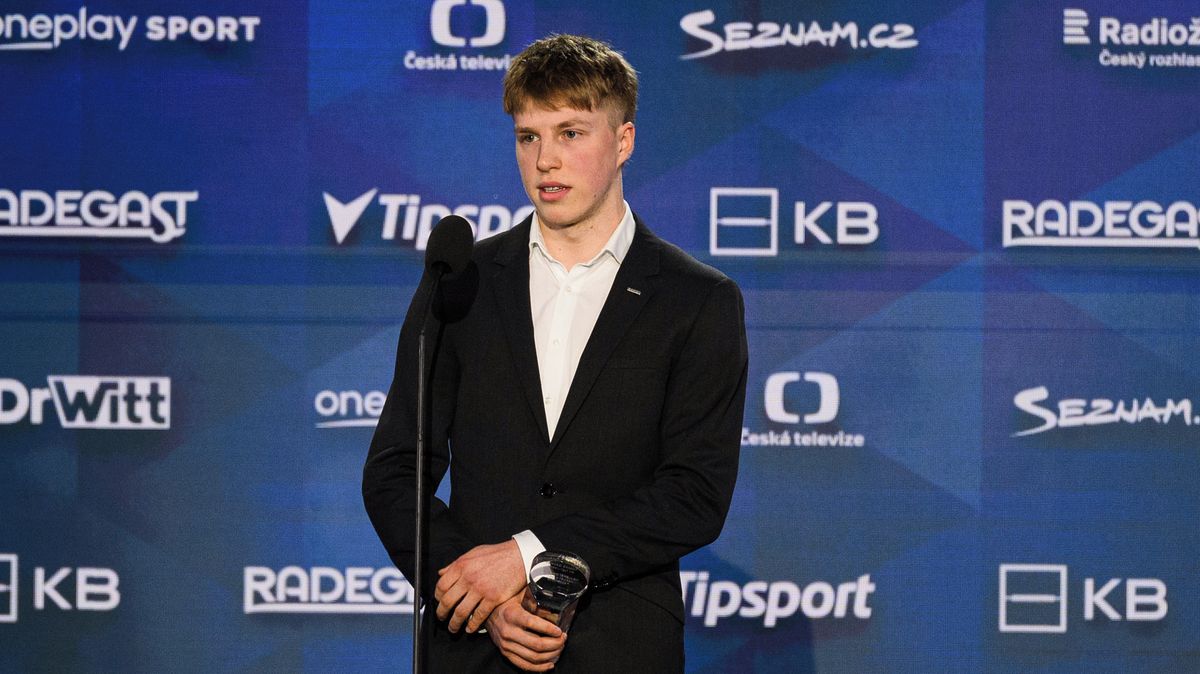 Galvas nejlepší bek sezony? Kdo to vybíral, vždyť obránce není, vtipkoval Lenc