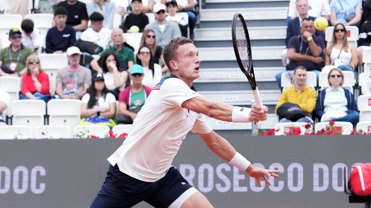 Lehečka otevře French Open střetem se španělským bojovníkem