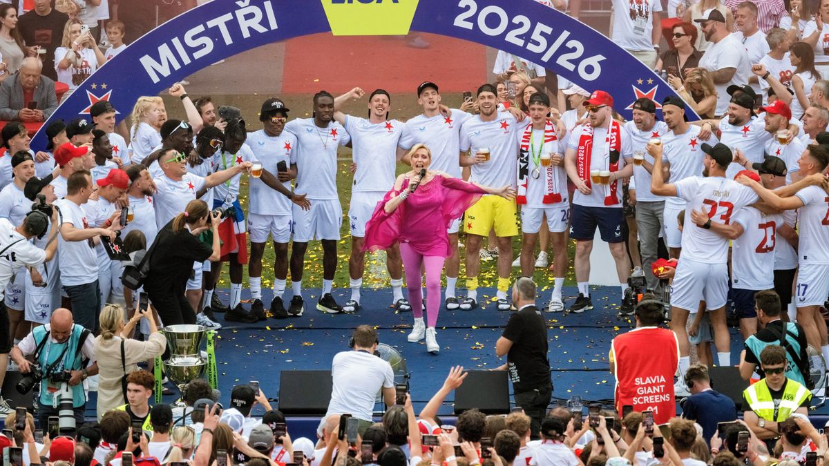Oslavy Slavie vynesly tři miliony pro onkologické pacienty, přispěli i samotní mistři