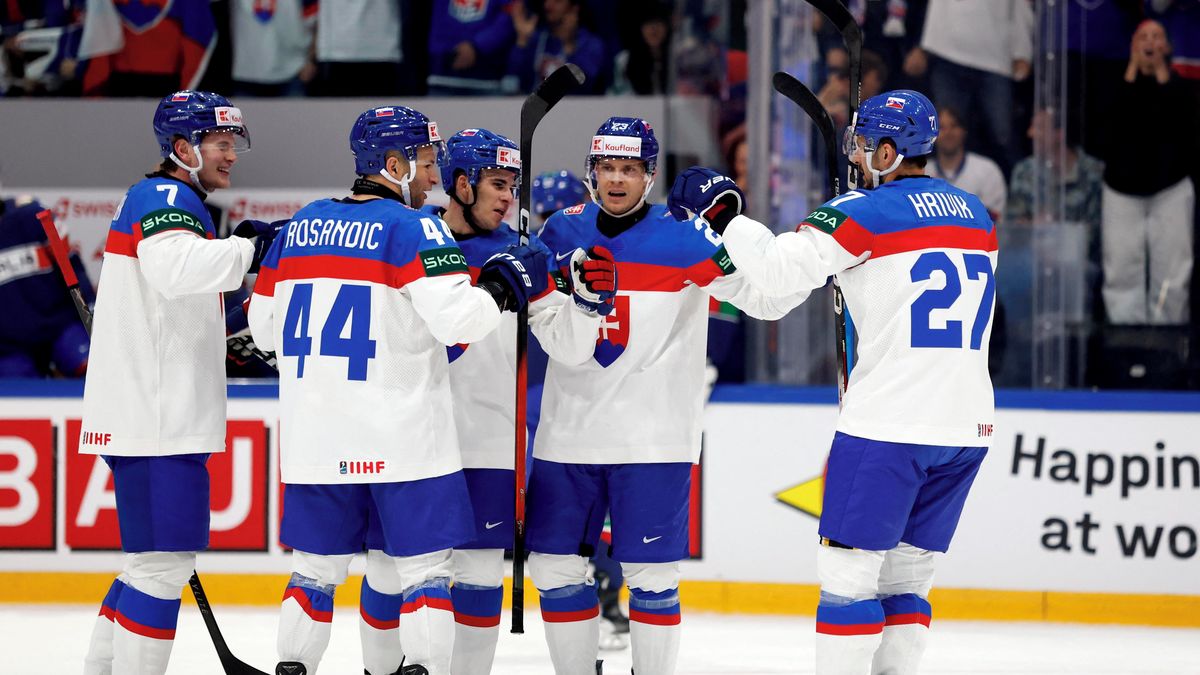 HOKEJ ONLINE: Slováci poprvé udeřili! Obhájci trofeje už také vedou