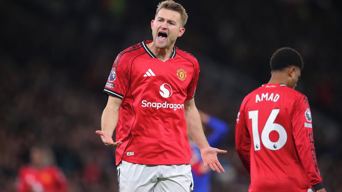 De Ligt přijde po operaci zad o mistrovství světa