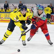 Oskar Sundqvist před Jiřím Ticháčkem.