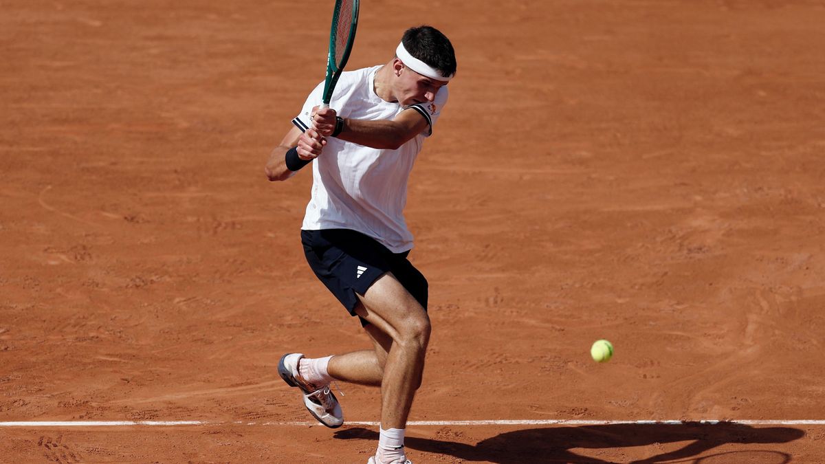 TENIS ONLINE: Menšík v druhé sadě na French Open proti světové sedmičce zabral