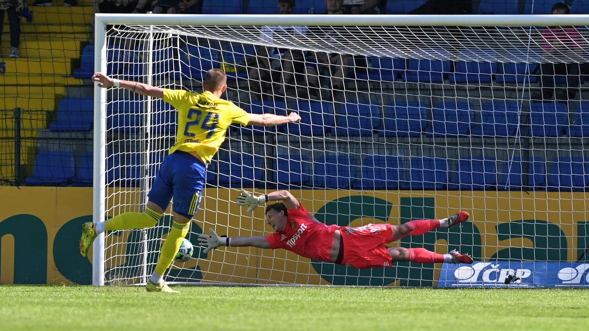 Dukla neudržela náskok a propadla se na dno