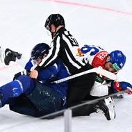 Potyčka Aatu Raty vs. David Tomášek.