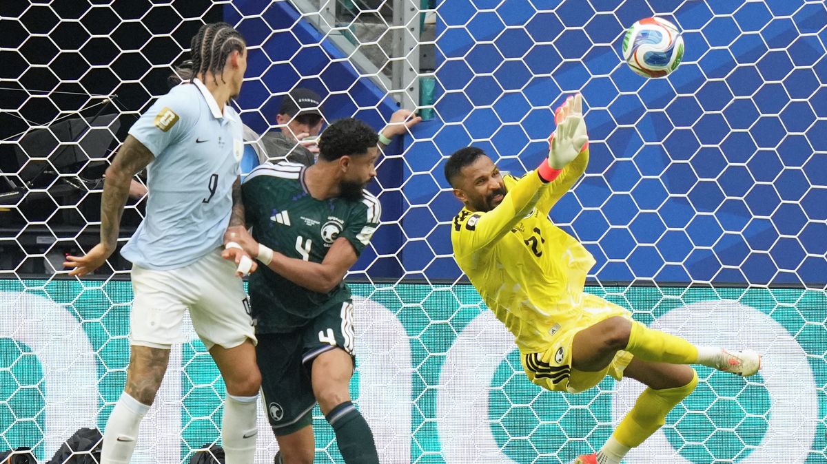 Národní hrdina! Gólman Saúdské Arábie deptal Uruguay a sklízí chválu