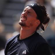 Ne všechno se Alexandru Zverevovi ve finále French Open povedlo.