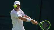 TENIS ONLINE: Svrčina se ve Wimbledonu pokouší o zázračný obrat, první krok už udělal