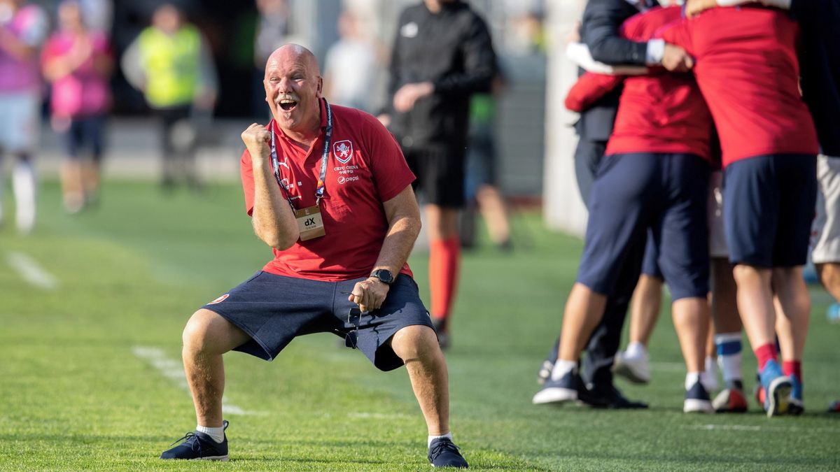 Řekni vtip, nebo tě vyhodím! Legendární masér Poustka o Brücknerovi i svém devátém šampionátu