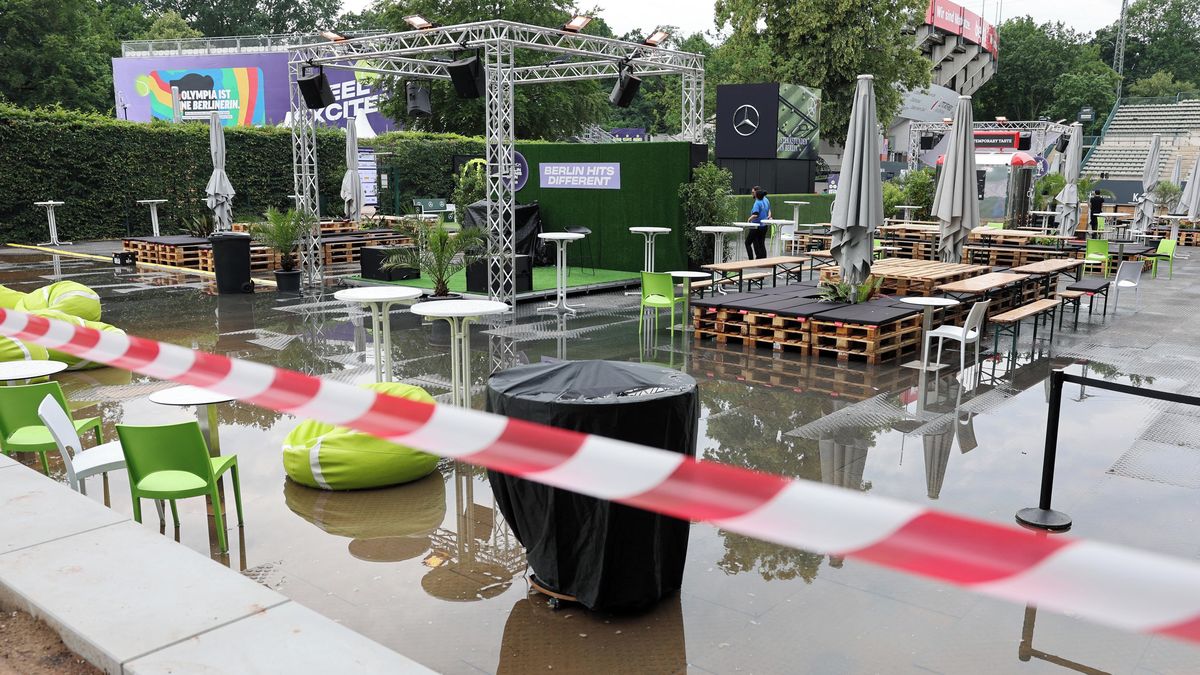 Finále Noskové v Berlíně se odkládá o další hodiny, areál poškodila bouřka