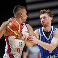 Jakub Nečas v obraně během přípravy v Srbsku
