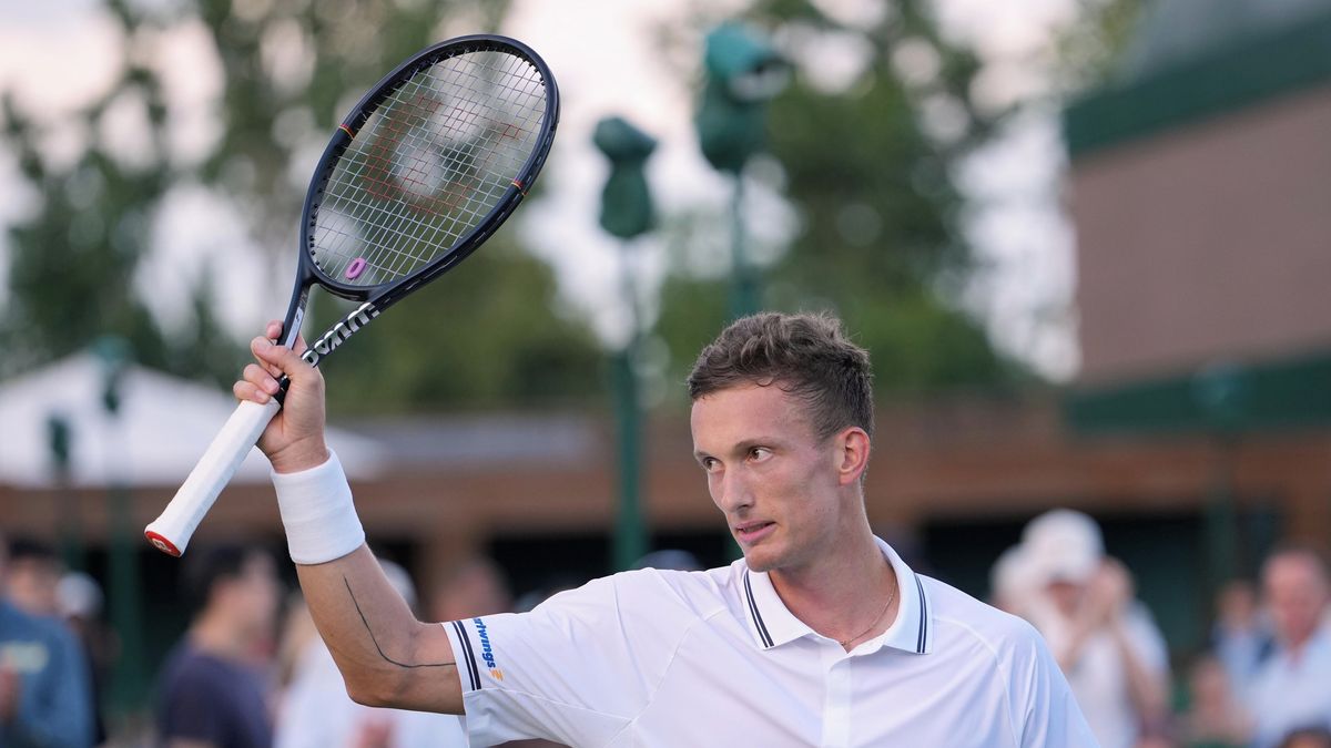 Tráva je spojenec. Česká jednička ve Wimbledonu těží i z pařížského krachu