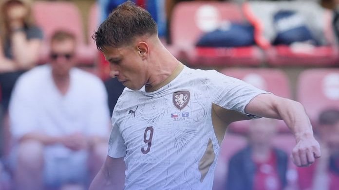 GLOSA: Hložkova nominace sedí. Proti Kosovu možná mile překvapil i sám sebe