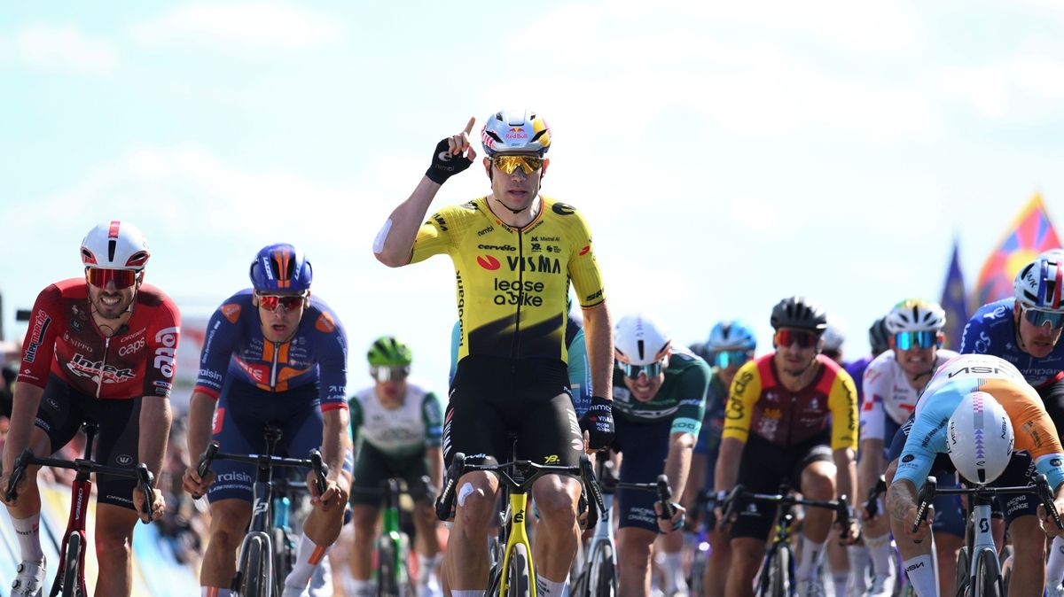Van Aert vyhrál hromadný spurt v páté etapě Tour Auvergne-Rhone-Alpes