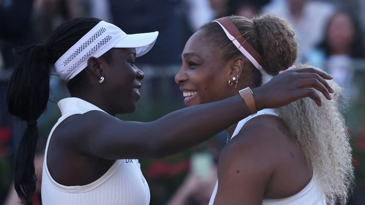 Úspěšný návrat Sereny Williamsové. S Mbokovou vyhrály v Queen's Clubu