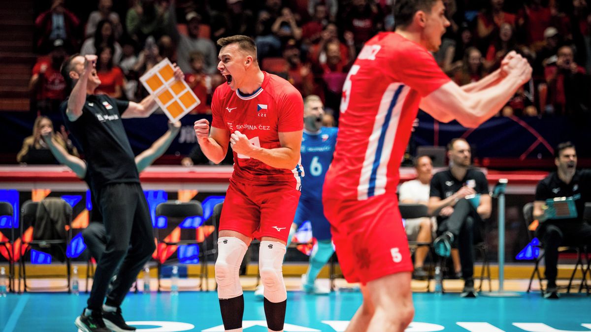 Volejbalisté porazili Španěly a v Evropské lize udrželi naději na postup