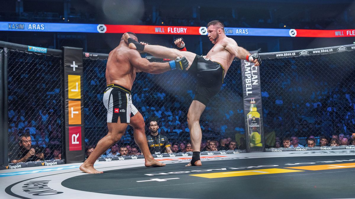 Německá jatka. Šampion zářil, slaví i český nájezdník