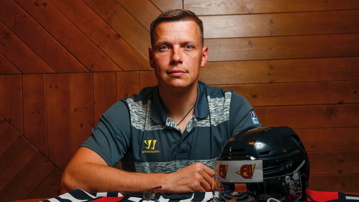 Rozhodcovské eso mizí z extraligy, míří do ciziny