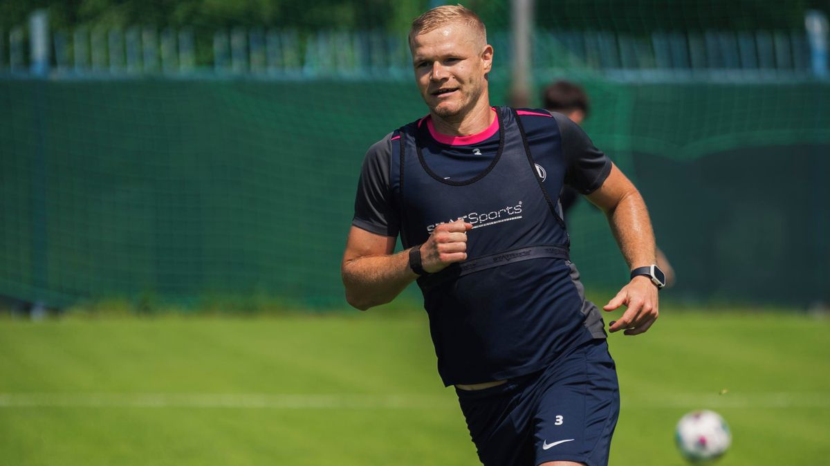 Mikula trumfl Nezmara a míří mezi legendy. Kováčův konec matadora překvapil