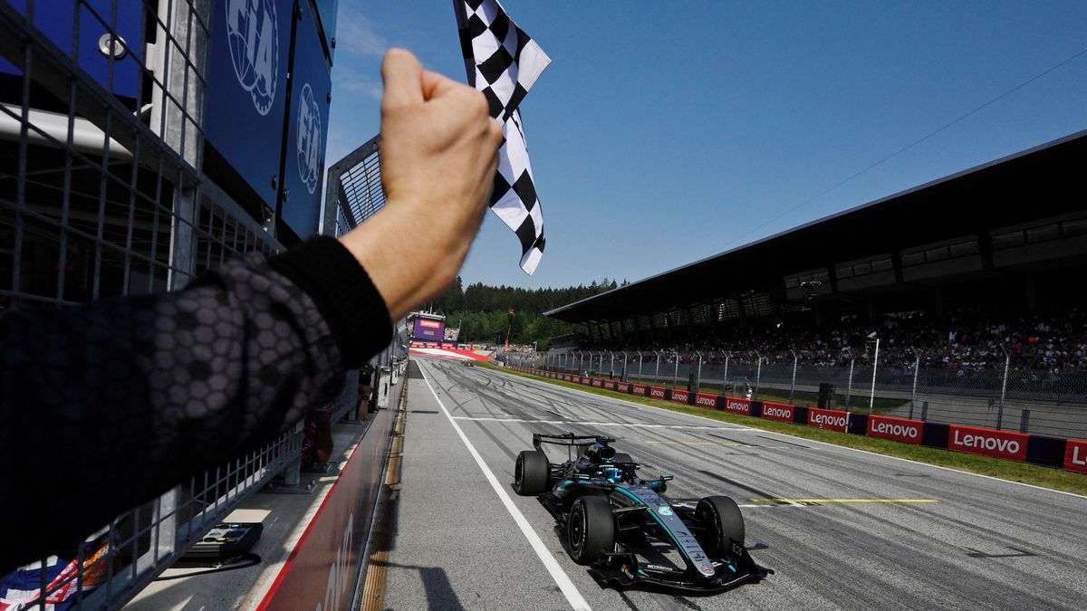 Chladnokrevný výkon ve velkém horku. Russell ovládl Velkou cenu Rakouska
