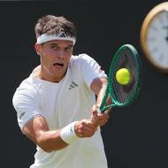 Jakub Menšík při úvodním kole letošního Wimbledonu