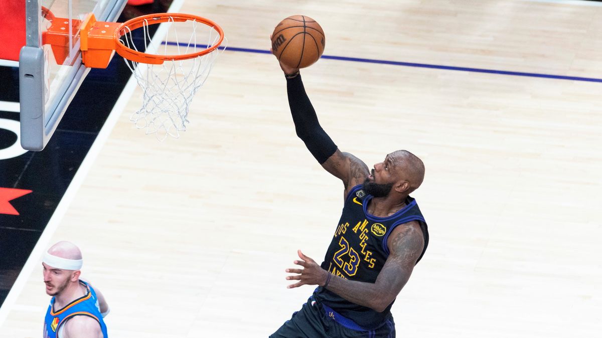 LeBron James končí v Lakers, kariéru si ale ještě protáhne