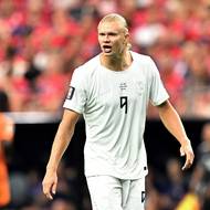 Erling Haaland první šanci v zápase neproměnil