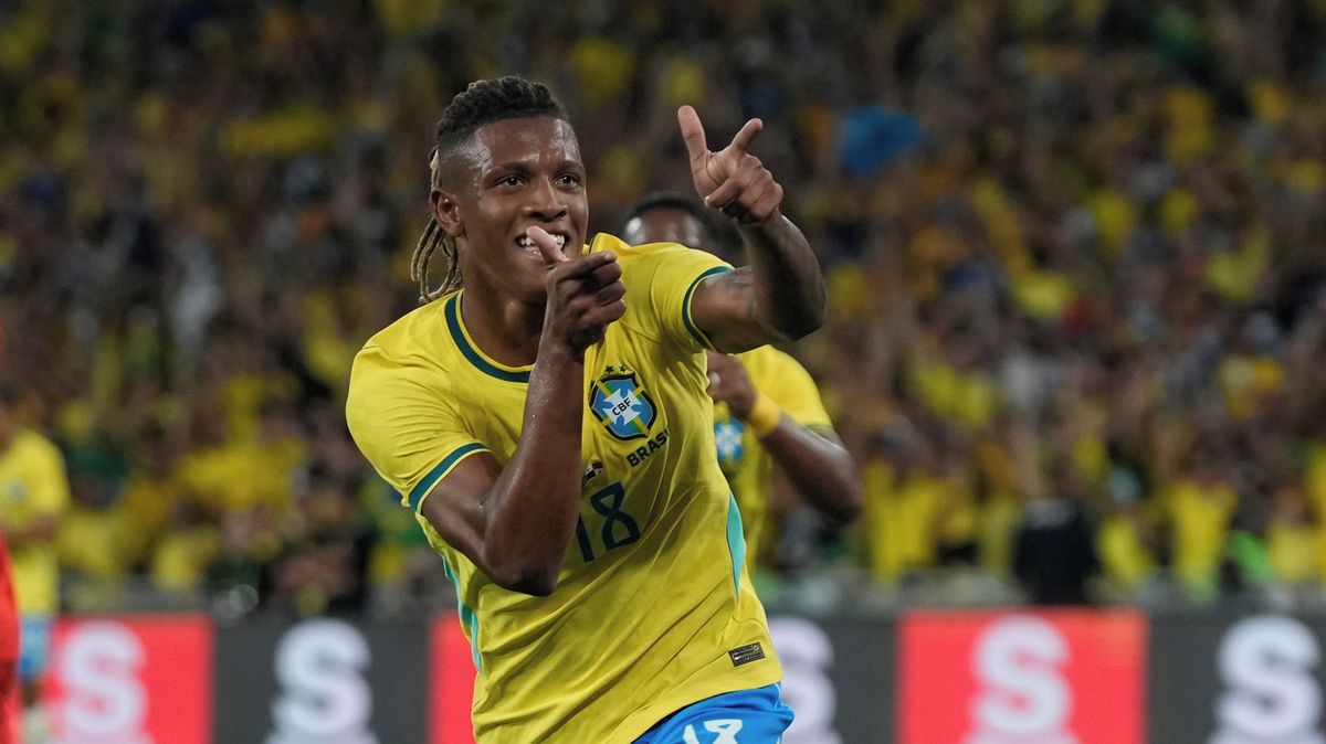 Brazilci v přípravě před MS rozpoutali na Maracaná kanonádu, velkolepě ji začal Vinícius