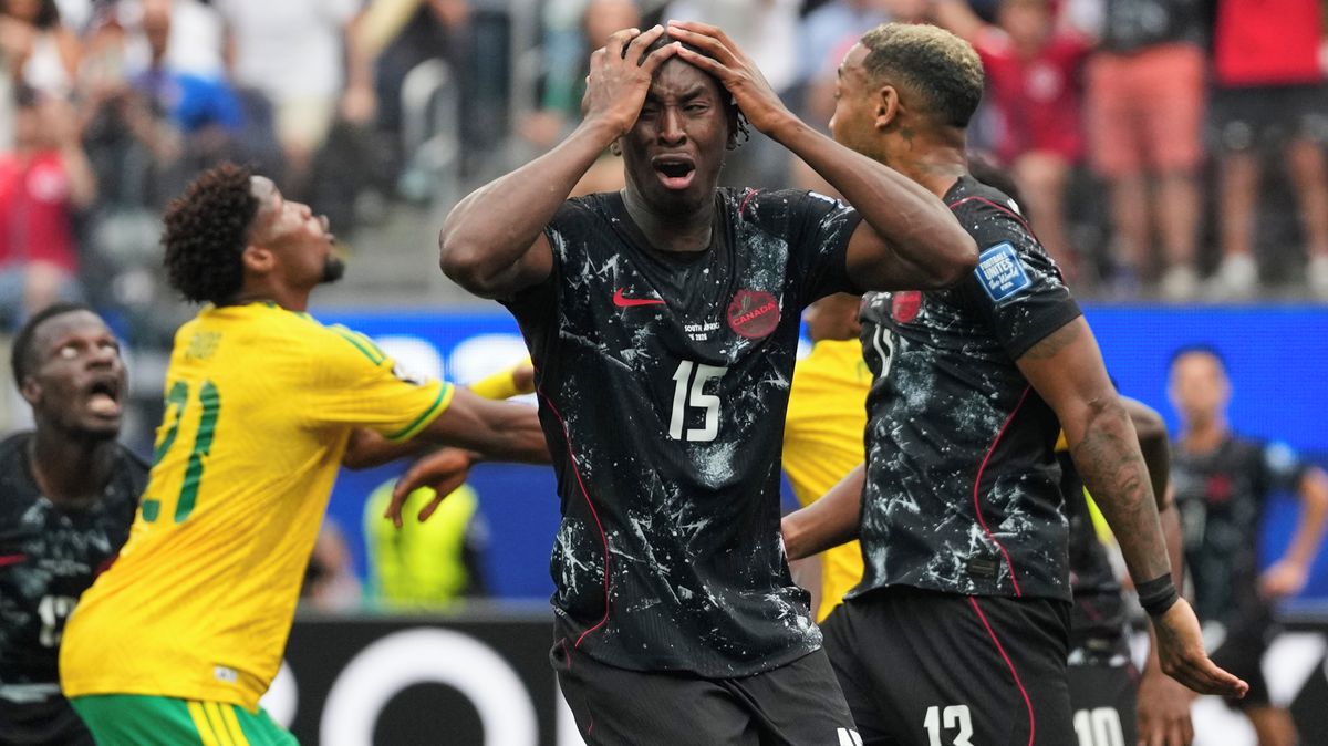 FOTBAL ONLINE: Tragická koncovka! Kanada v bitvě o osmifinále MS zahazuje šanci za šancí 