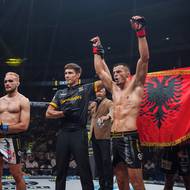 Jan Stanovský (vlevo) ve druhém kole nestačil na Arijana Topallaje.