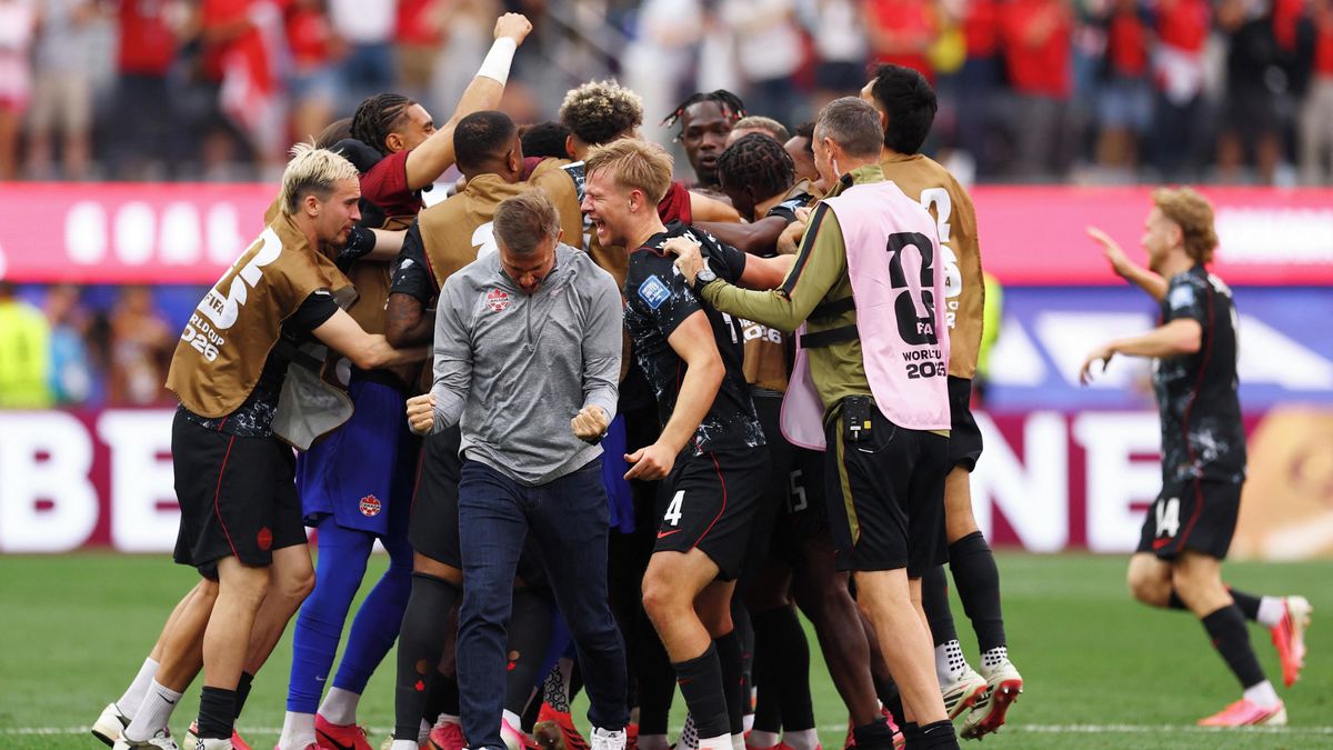 FOTBAL ONLINE: Obří kanadská euforie! Javorové listy udeřily v nastavení a jsou blízko postupu do osmifinále MS 