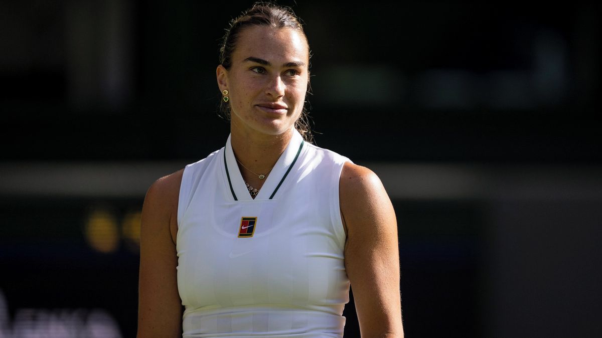 Velkohubá teenagerka se ve Wimbledonu opřela do Sabalenkové. Světová jednička si reakci vychutnala