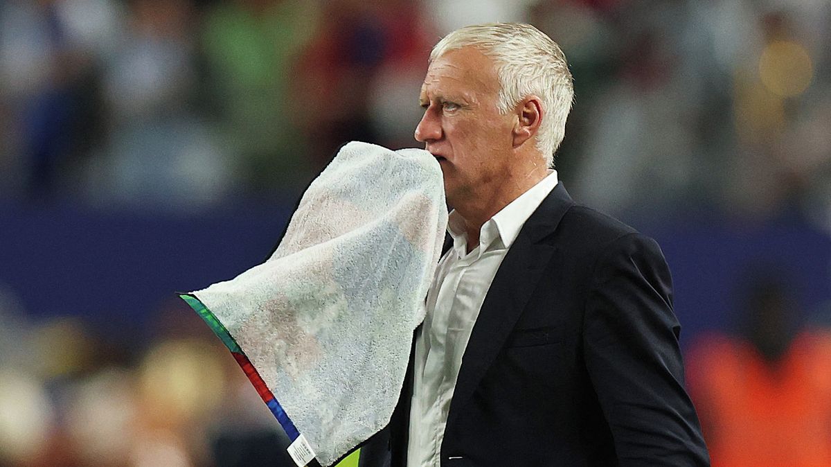 Trenér Deschamps nepovede po úmrtí matky Francii na MS proti Norsku