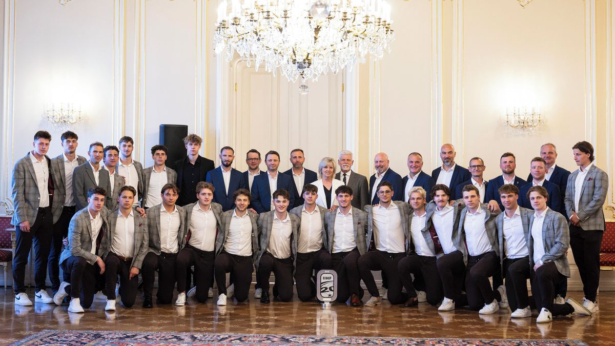 Prezident přivítal medailisty ze šampionátů. Velká čest a obrovský zážitek, oceňují hokejisté