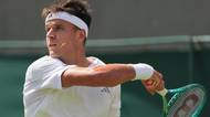 TENIS ONLINE: Velké drama! Menšík zaváhal, napínavou bitvu na Wimbledonu rozsekne pátý set