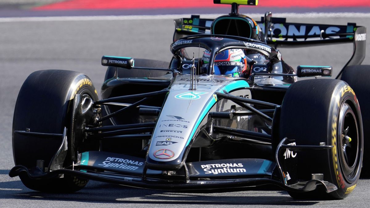 Antonelli slaví první sprintové vítězství. V Silverstonu udolal Hamiltona