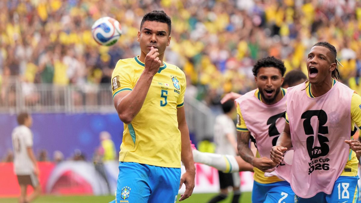 Brazilci udeřili v nastavení a postupují