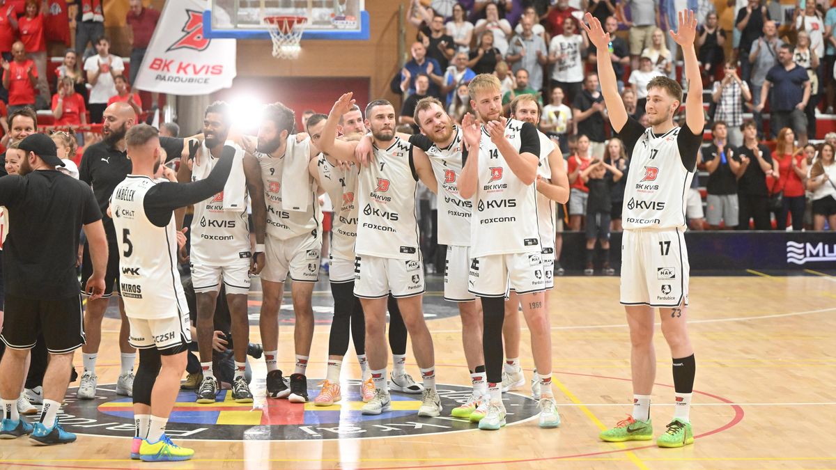 Pardubická smršť nepustila Nymburk na trůn, mistra určí až sedmý zápas v Praze