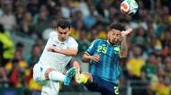 FOTBAL ONLINE: Kolumbie byla blízko, Uzbekistán zachránila tyč