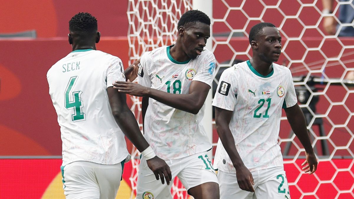 Demolice, dominance. Senegal dal oslabenému Iráku pět gólů a výrazně se přiblížil postupu