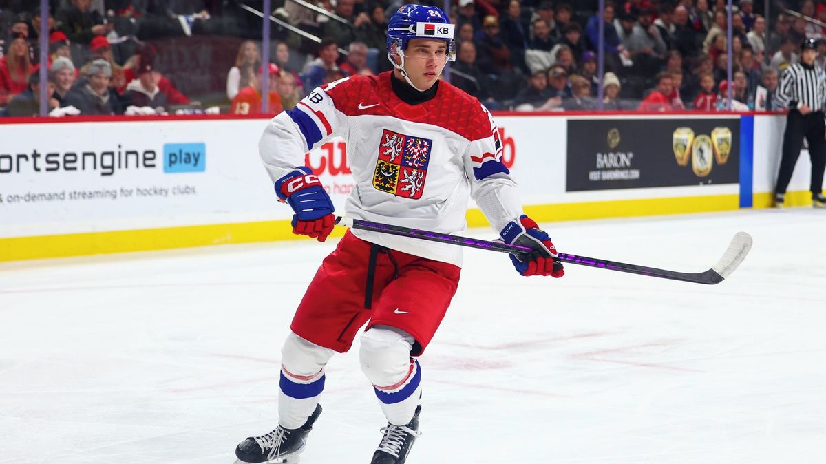 Čeští mladíci před draftem do NHL zazářili. Gólmana překvapila podivná otázka
