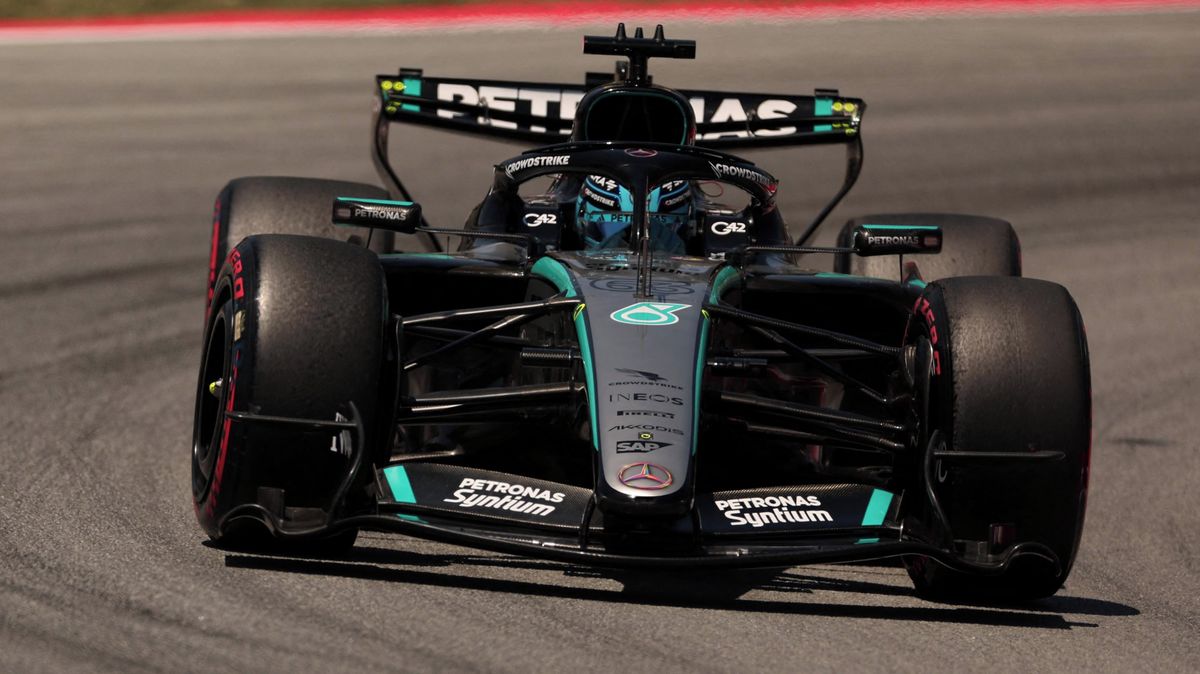 Další pole position pro Mercedes. V Barceloně z ní vyjede Russell