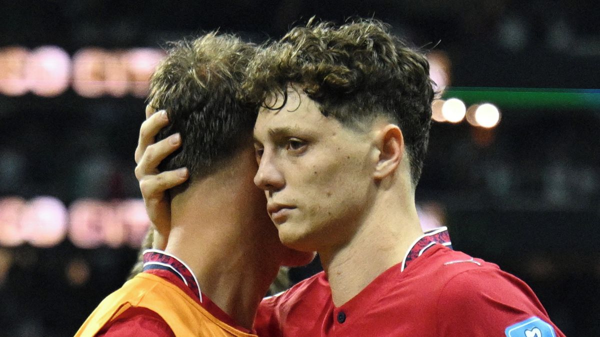 Katastrofa, zoufalství, archaická hra. Světová média cupují české fotbalisty po konci na MS