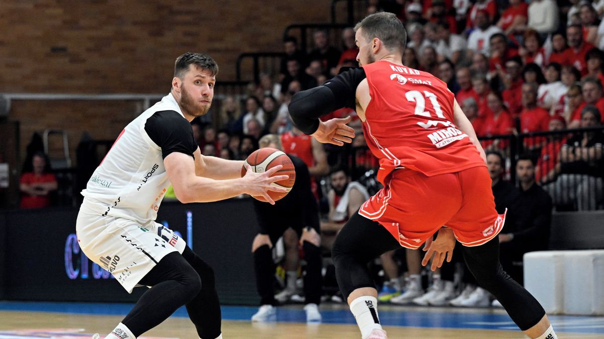 Nymburk výhrou vybojoval mečbol, jednadvacátý titul může slavit už v sobotu