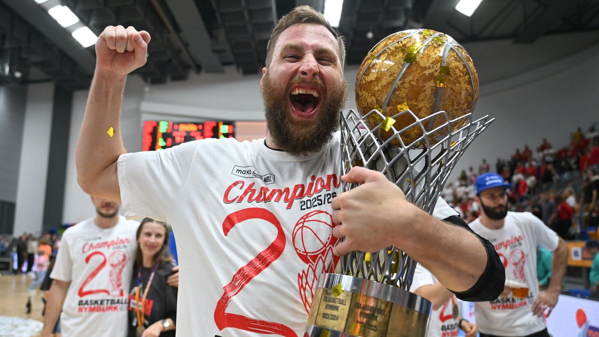 Dlouhá éra končí titulem. Chtěli jsme to uhrát pro Nymburk, shodují se legendy