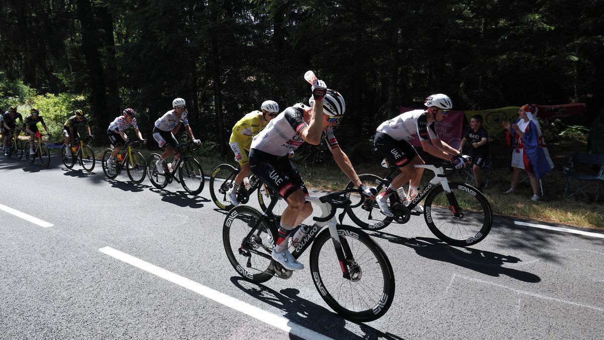 V Pogačarově týmu řádí viróza. Lídr Tour přišel o klíčového domestika, trpí i další vrchaři