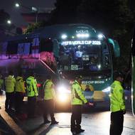 Příjezd anglických fotbalistů do hotelu v Mexico City.