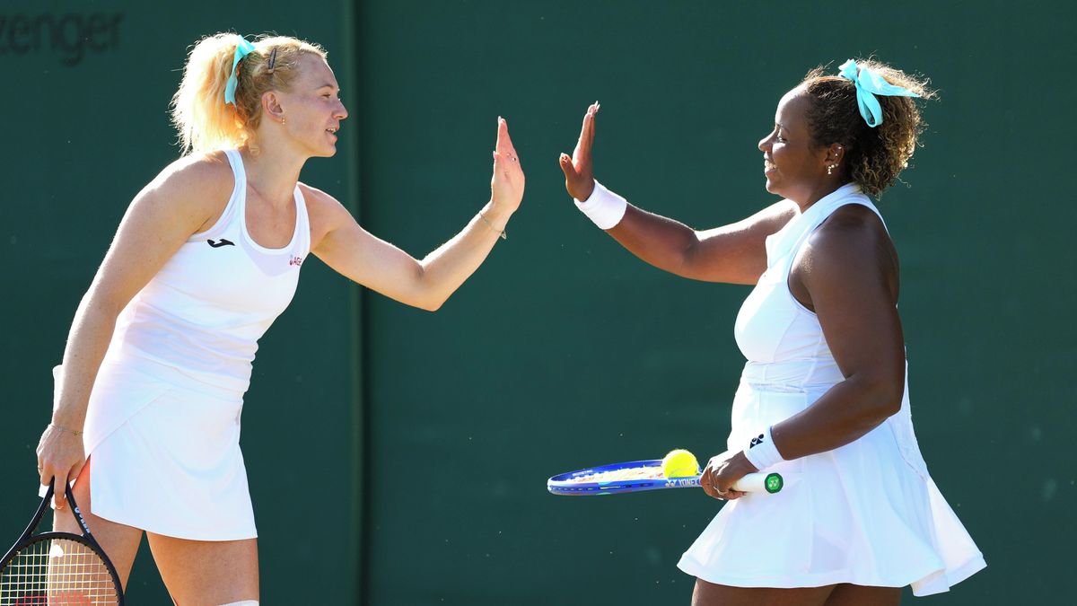 Siniaková s Townsendovou postoupily do čtvrtfinále wimbledonské čtyřhry
