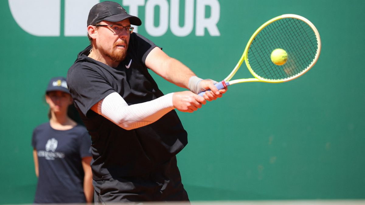 Český ranař ve Wimbledonu tvrdil muziku. Drama prohloubilo ekvádorskou bolest